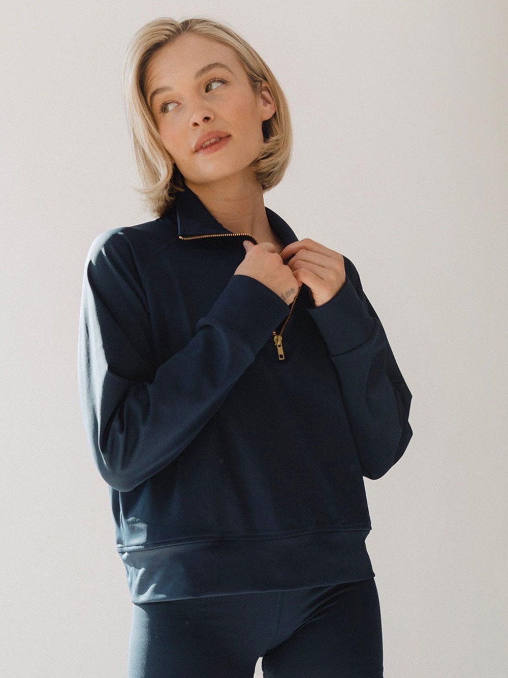 Albion Fit The Gotta Run 1/4 Zip, Navy Size XS - Picture 5 of 6